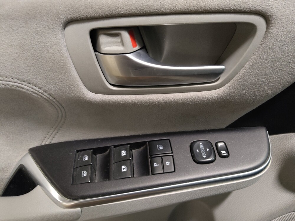 2017 Toyota Camry in Temple, TX 76502 - 18091559 27