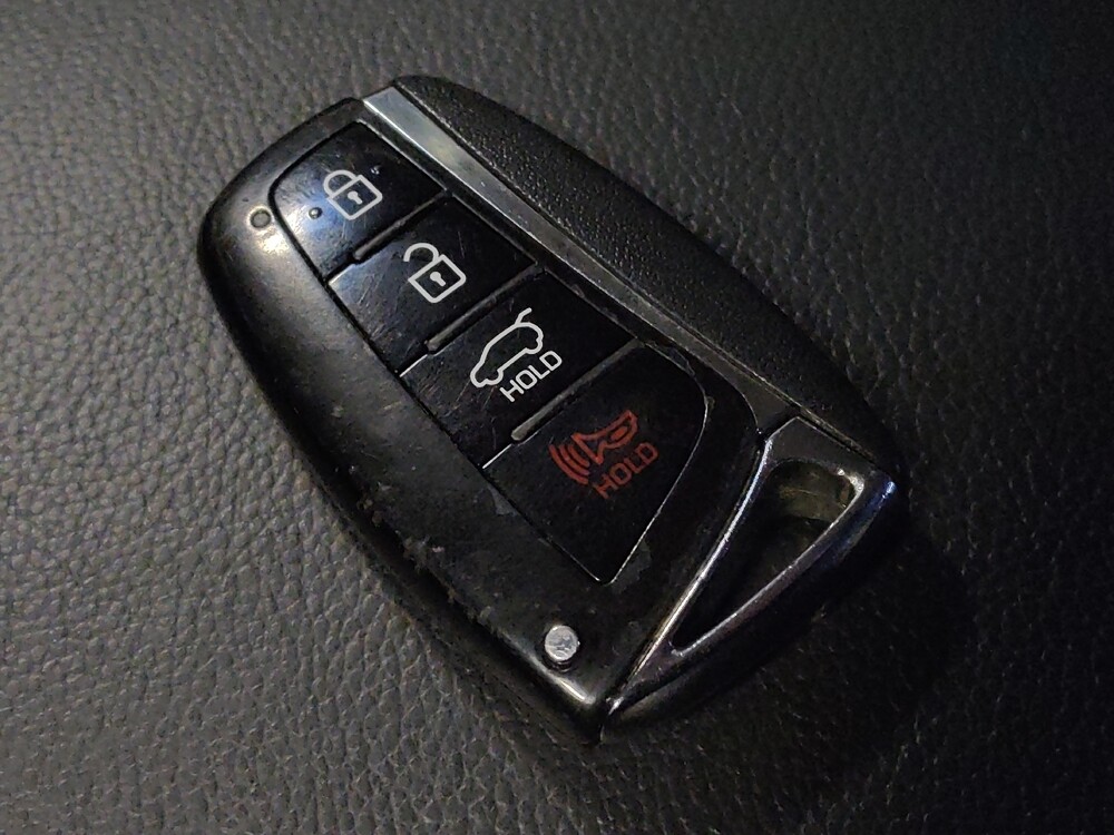 2018 Hyundai Santa Fe in Tucson, AZ 85705 - 18091573 32