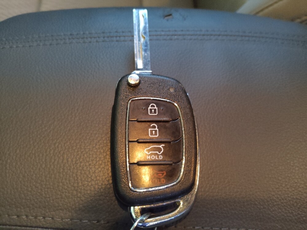 2018 Hyundai Santa Fe in Tampa, FL 33619 - 18091579 32