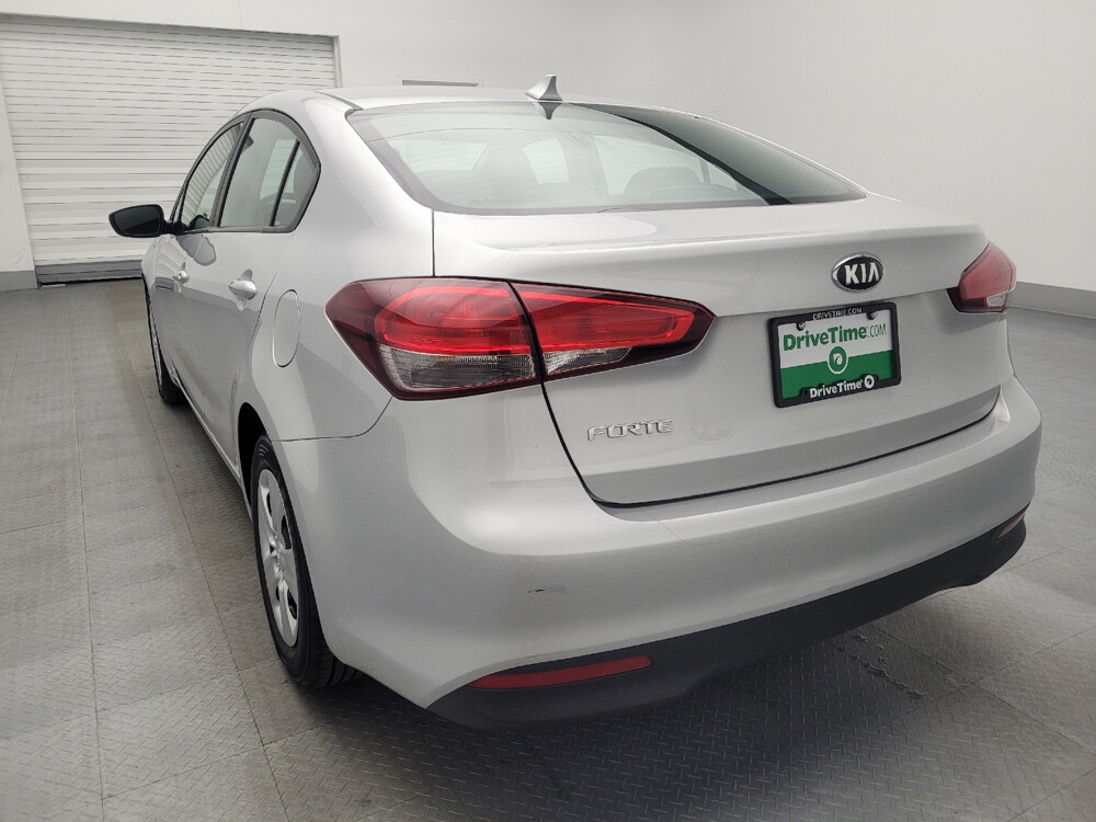 2017 Kia Forte in Ocala, FL 34471 - 18091587 6