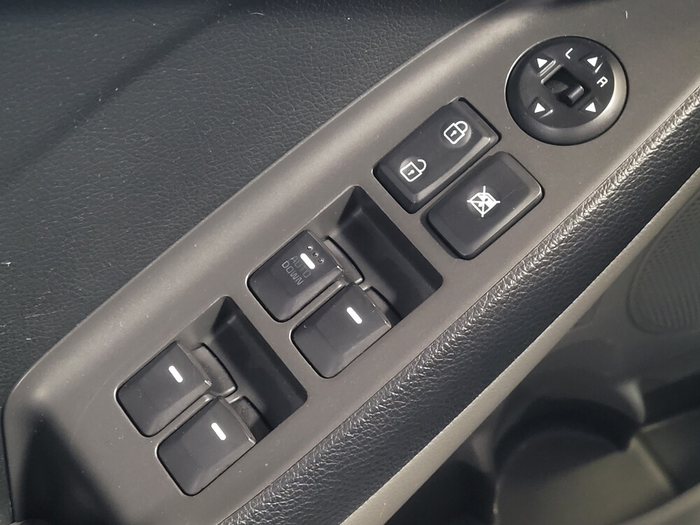 2017 Kia Forte in Ocala, FL 34471 - 18091587 27