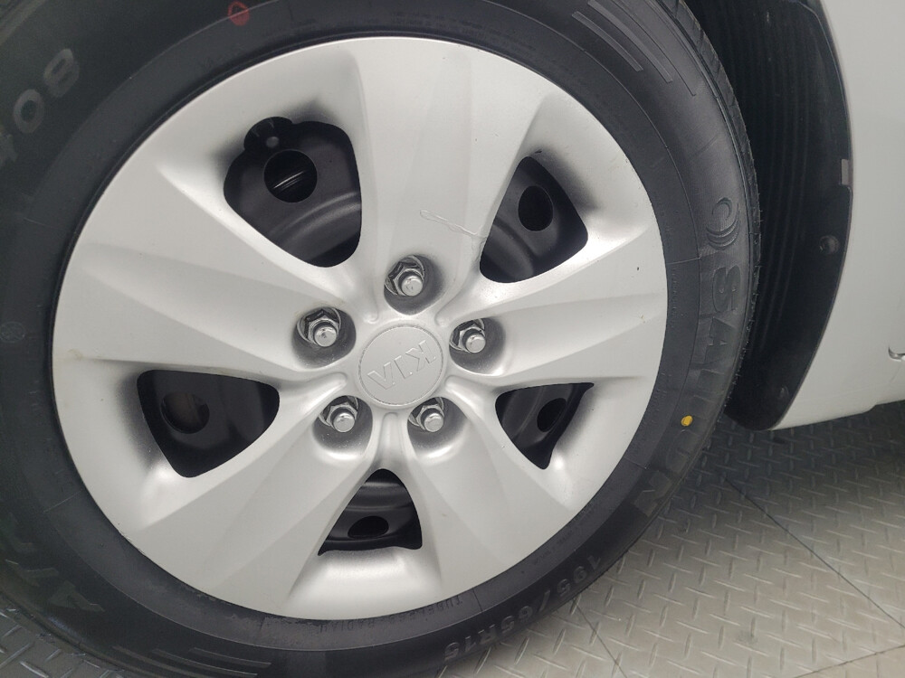 2017 Kia Forte in Ocala, FL 34471 - 18091587 31