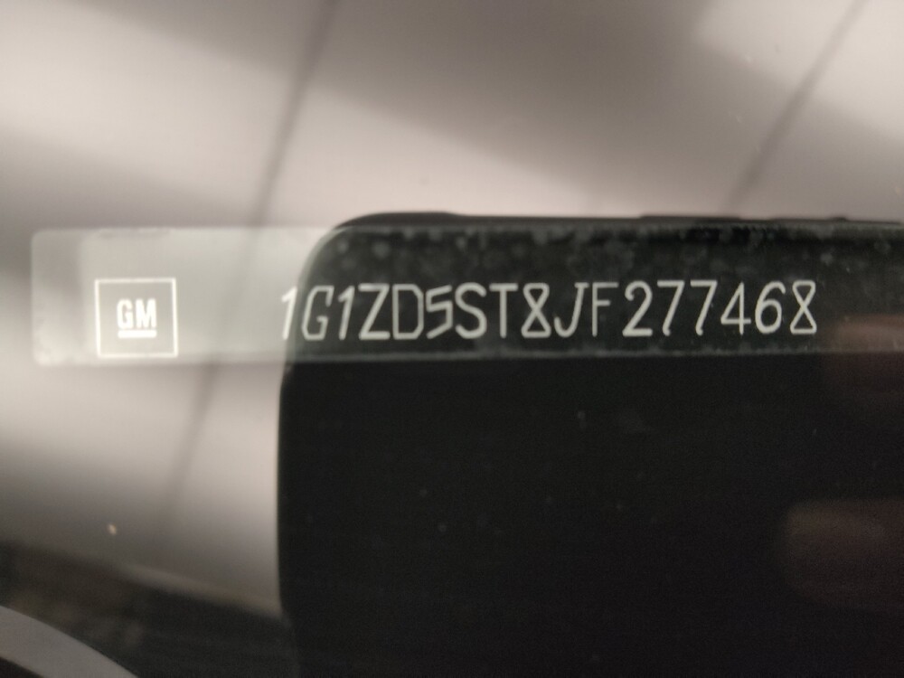 2018 Chevrolet Malibu in Lombard, IL 60148 - 18091590 33