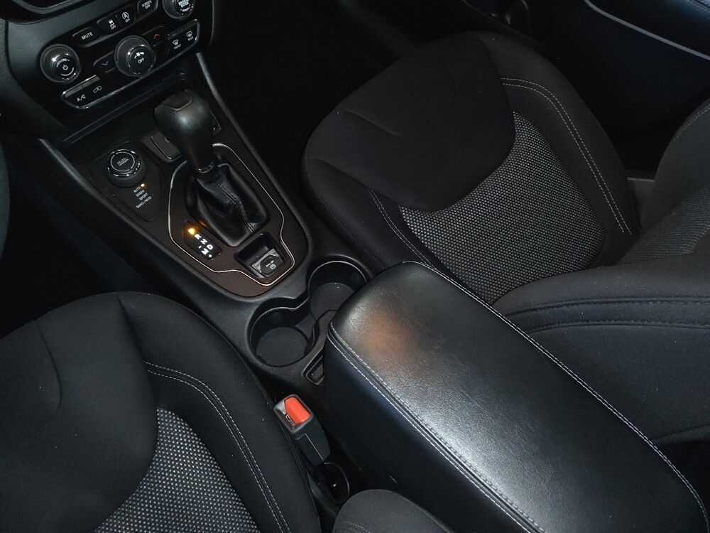 2019 Jeep Cherokee in Gainesville, FL 32609 - 18091602 26