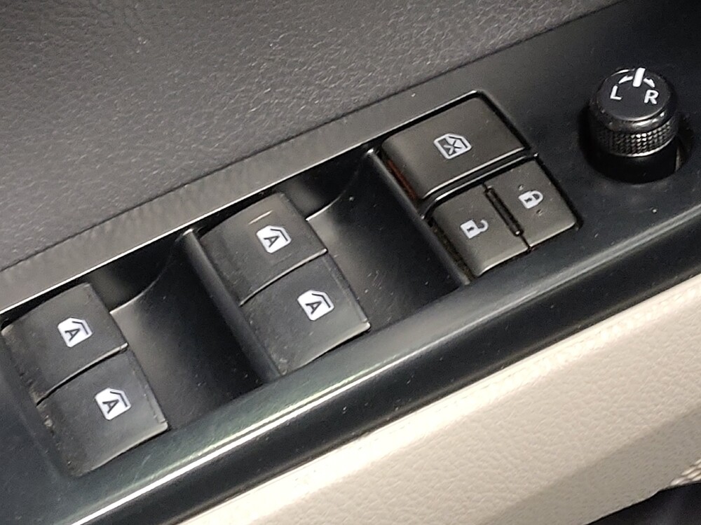 2019 Toyota Camry in Raleigh, NC 27604 - 18091607 27