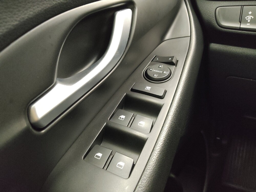 2019 Hyundai Elantra in Lombard, IL 60148 - 18091609 27