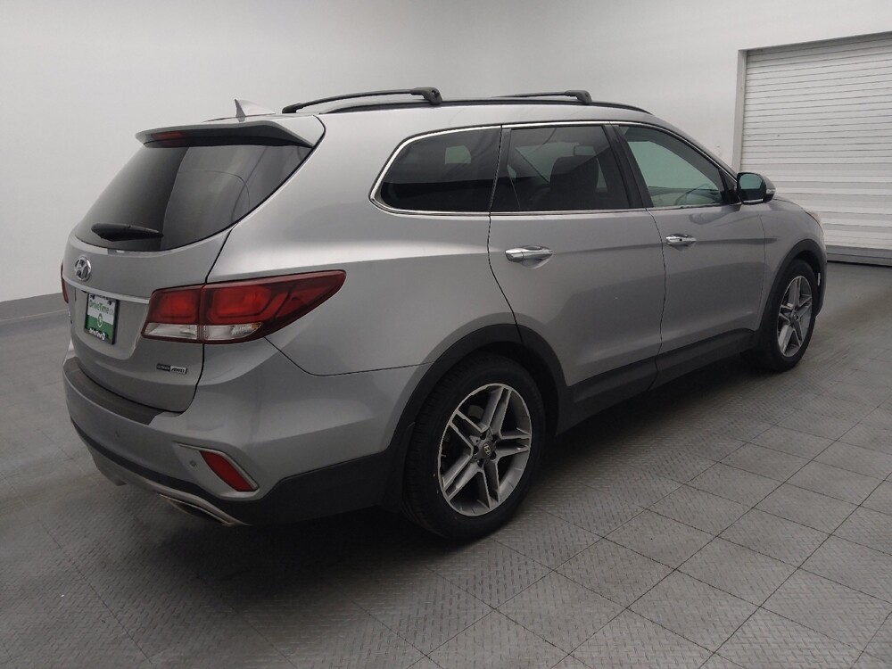 2017 Hyundai Santa Fe in Kissimmee, FL 34744 - 18091610 10