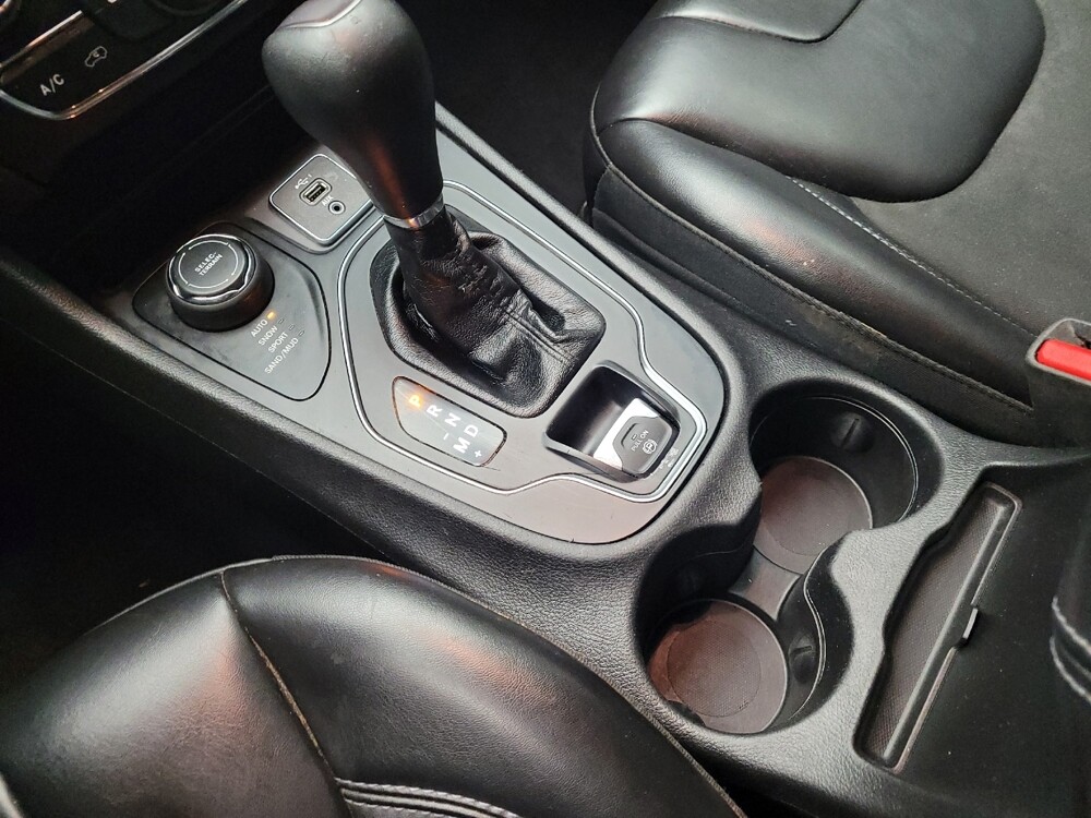 2019 Jeep Cherokee in Taylor, MI 48180 - 18091612 26