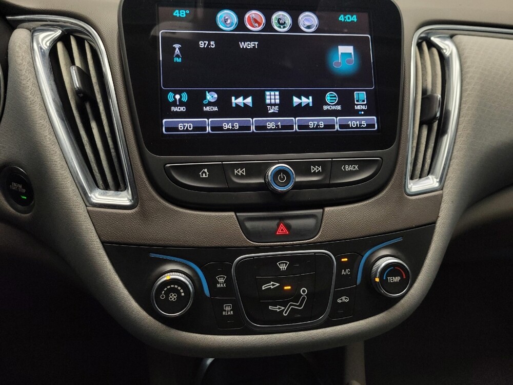 2018 Chevrolet Malibu in Las Vegas, NV 89102 - 18091617 25