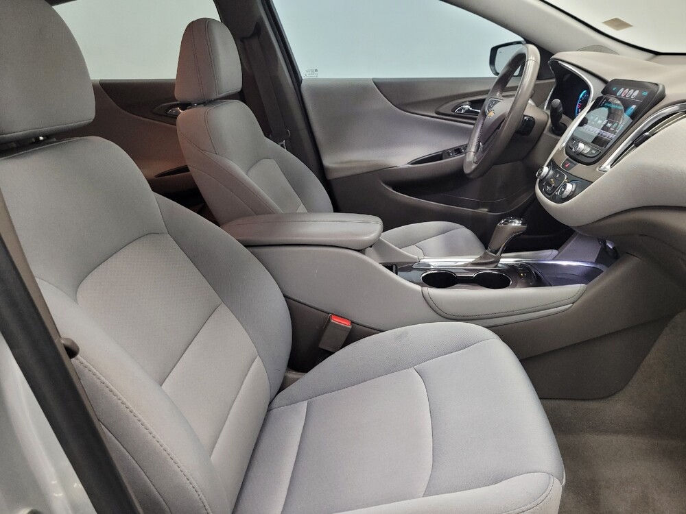 2018 Chevrolet Malibu in Las Vegas, NV 89102 - 18091617 21