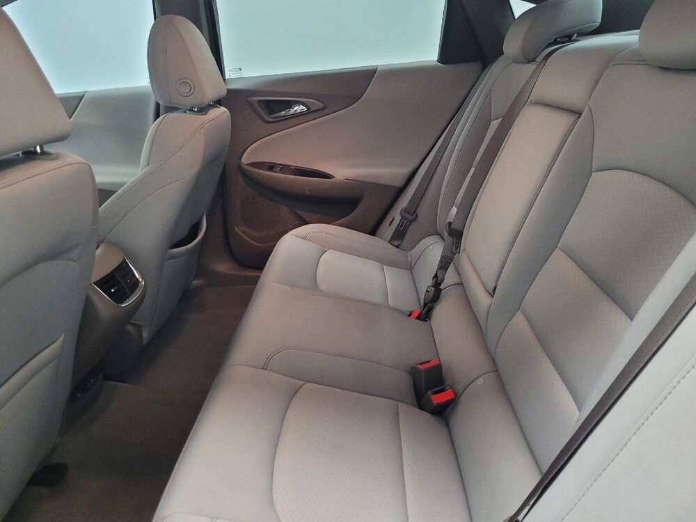 2018 Chevrolet Malibu in Las Vegas, NV 89102 - 18091617 18