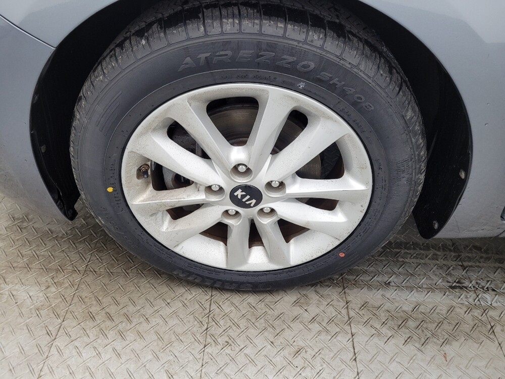 2017 Kia Forte in Charlotte, NC 28273 - 18091622 31