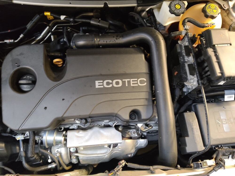 2021 Chevrolet Equinox in Greenville, SC 29607 - 18091626 30