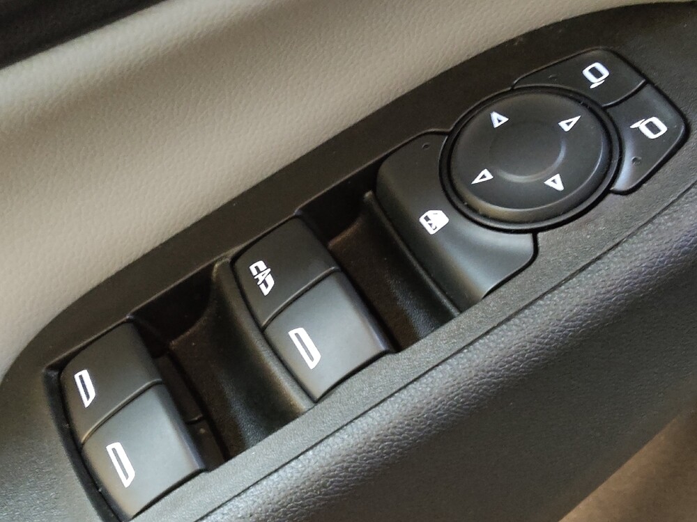 2021 Chevrolet Equinox in Greenville, SC 29607 - 18091626 27