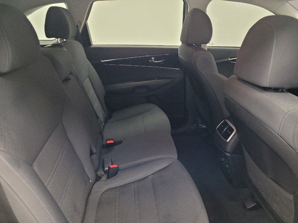 2020 Kia Sorento in Memphis, TN 38115 - 18091633 19