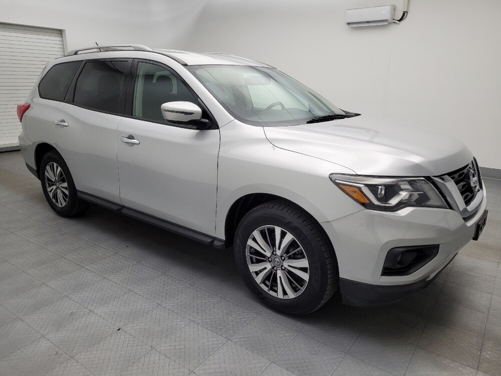 2018 Nissan Pathfinder in Louisville, KY 40258 - 18091640 11