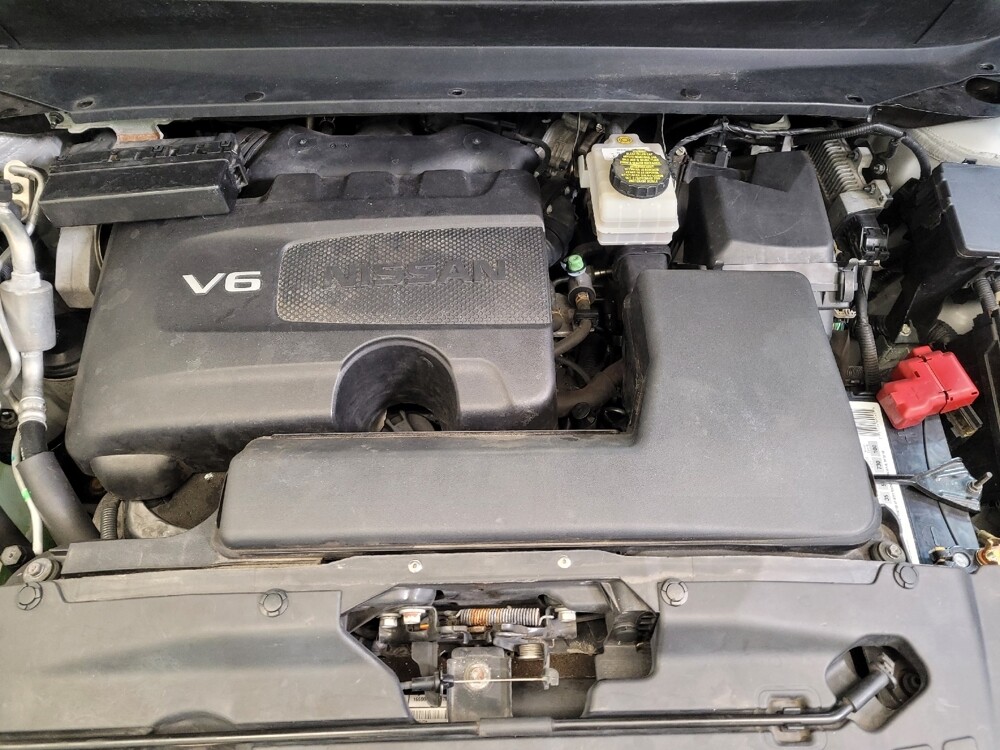 2018 Nissan Pathfinder in Louisville, KY 40258 - 18091640 30