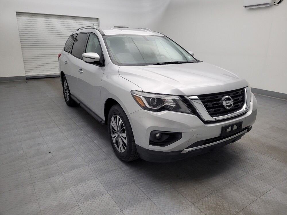 2018 Nissan Pathfinder in Louisville, KY 40258 - 18091640 13