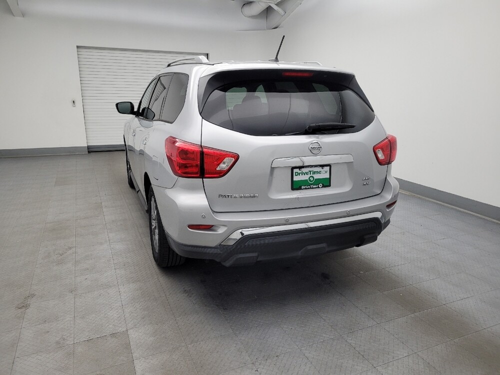 2018 Nissan Pathfinder in Louisville, KY 40258 - 18091640 6