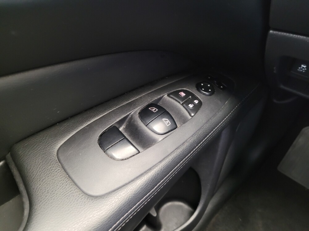 2018 Nissan Pathfinder in Louisville, KY 40258 - 18091640 27