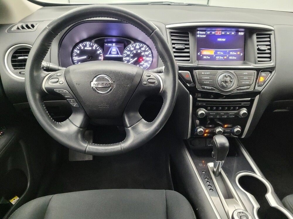 2018 Nissan Pathfinder in Louisville, KY 40258 - 18091640 22