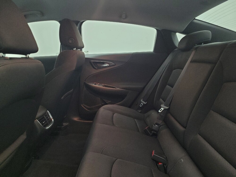 2019 Chevrolet Malibu in Louisville, KY 40258 - 18091642 18