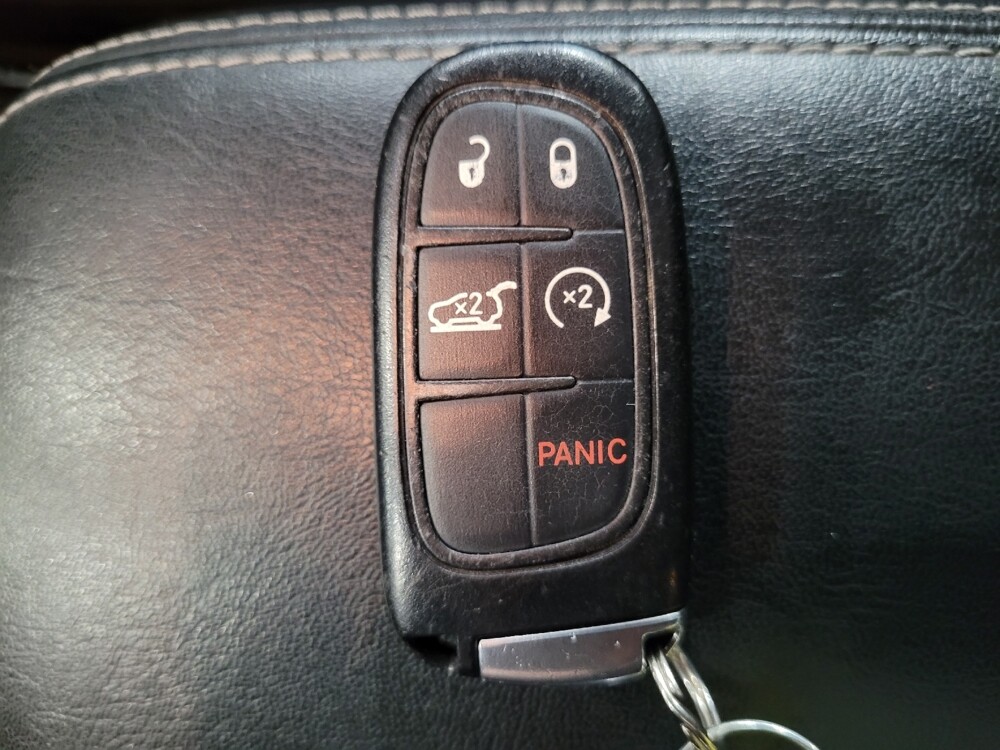 2019 Jeep Cherokee in Pittsburgh, PA 15237 - 18091654 32