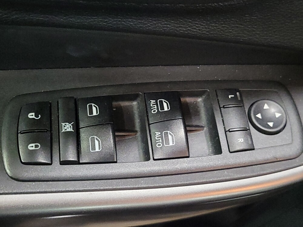 2019 Jeep Cherokee in Pittsburgh, PA 15237 - 18091654 27