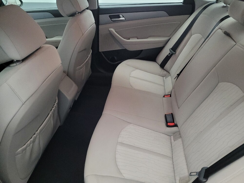 2016 Hyundai Sonata in New Castle, DE 19720 - 18091675 18