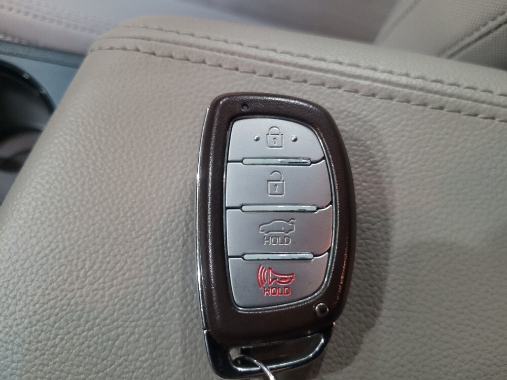 2016 Hyundai Sonata in New Castle, DE 19720 - 18091675 32