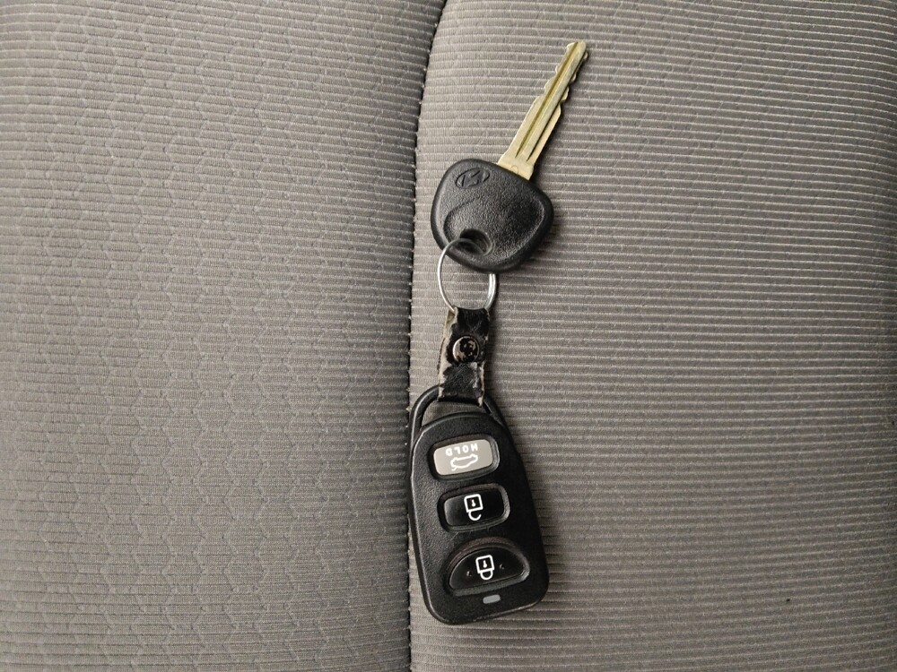 2017 Hyundai Elantra in St. Louis, MO 63125 - 18091678 32