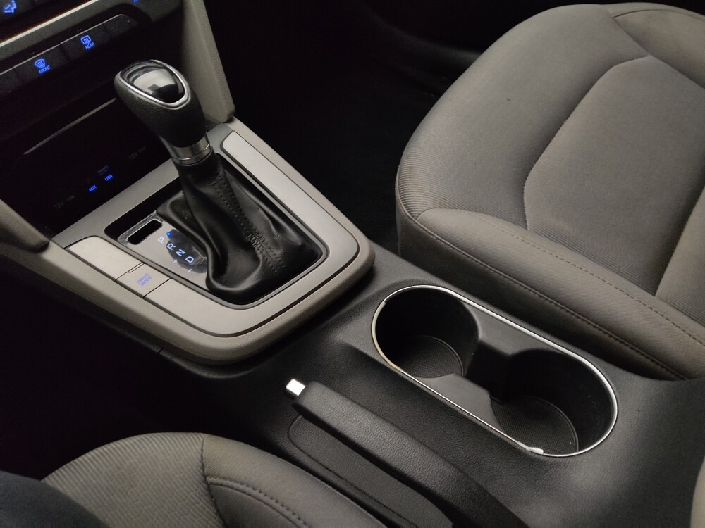 2017 Hyundai Elantra in St. Louis, MO 63125 - 18091678 26