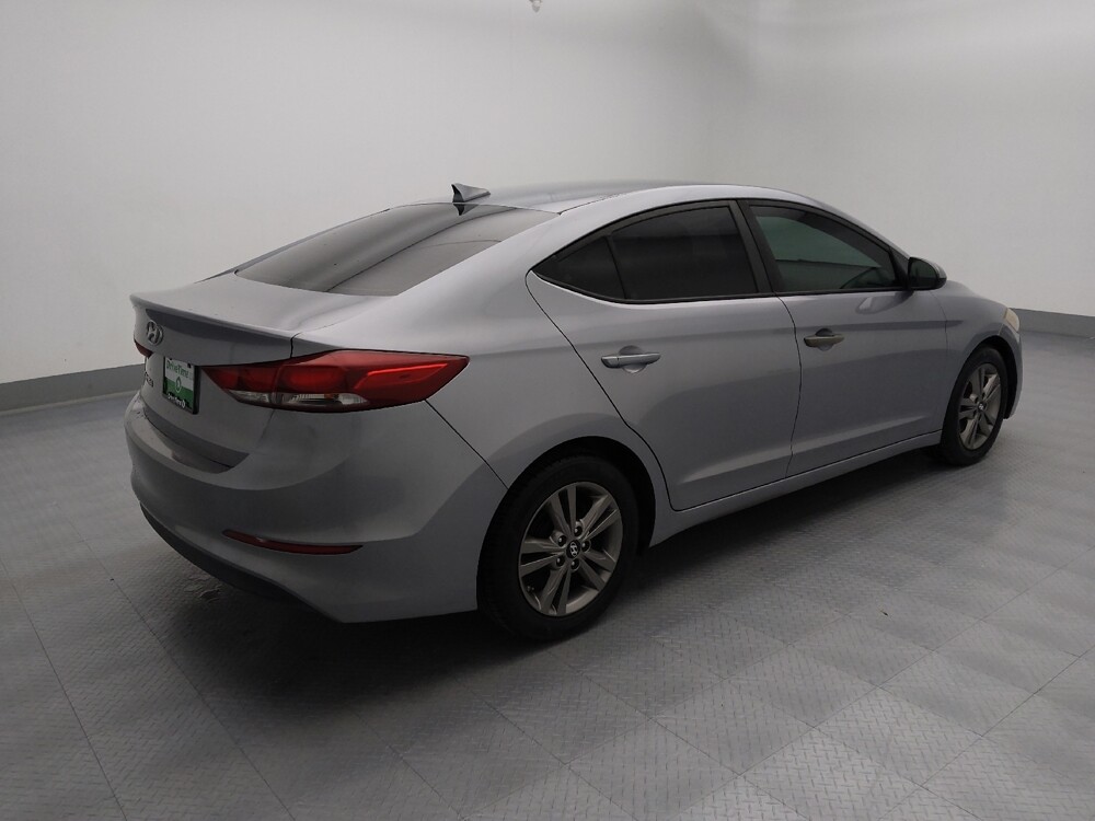 2017 Hyundai Elantra in St. Louis, MO 63125 - 18091678 10