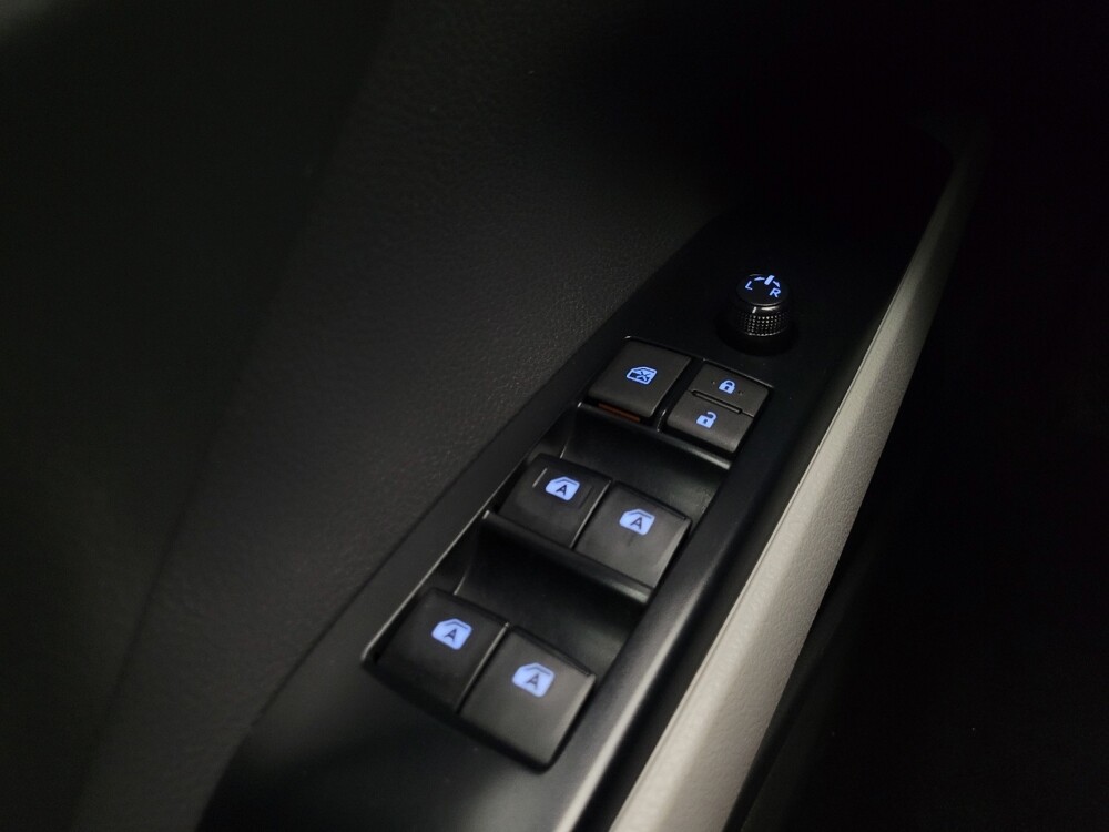 2020 Toyota Camry in Lombard, IL 60148 - 18091679 27