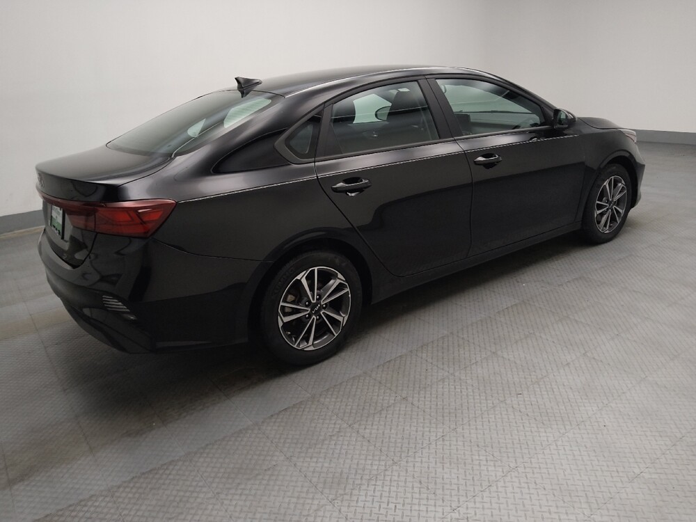 2022 Kia Forte in Lombard, IL 60148 - 18091681 10