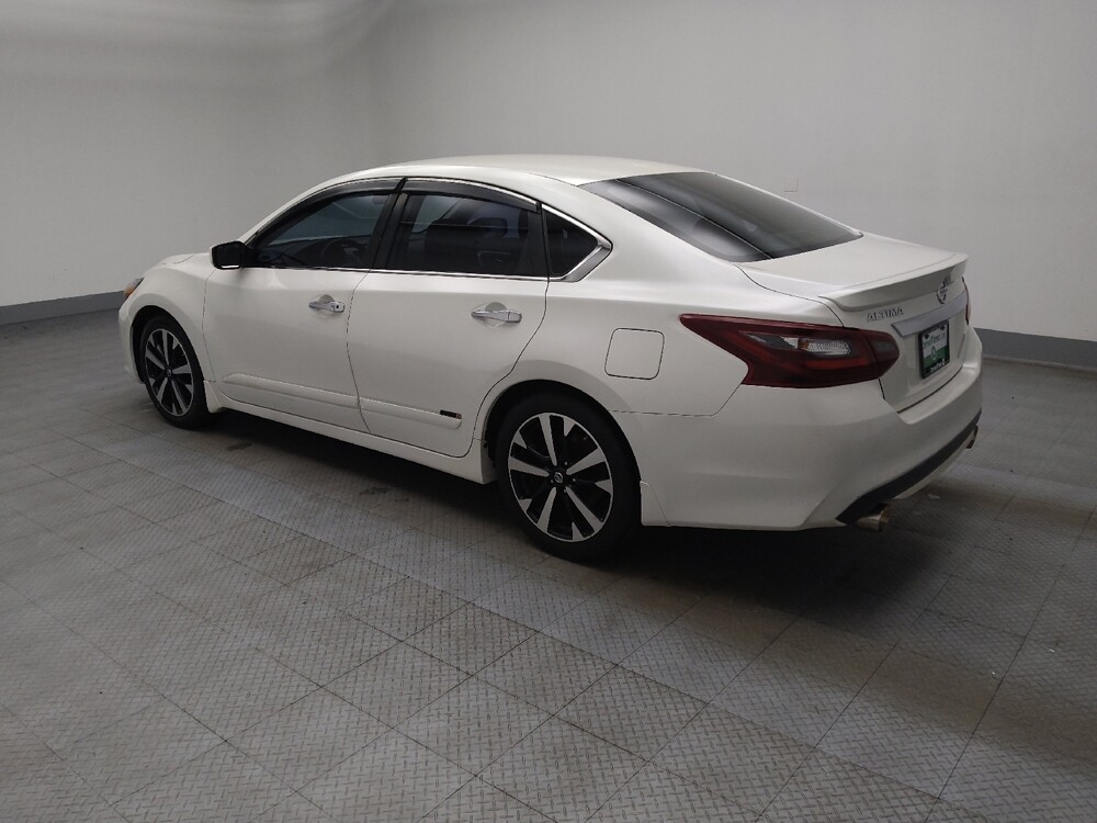 2018 Nissan Altima in Lombard, IL 60148 - 18091682 3