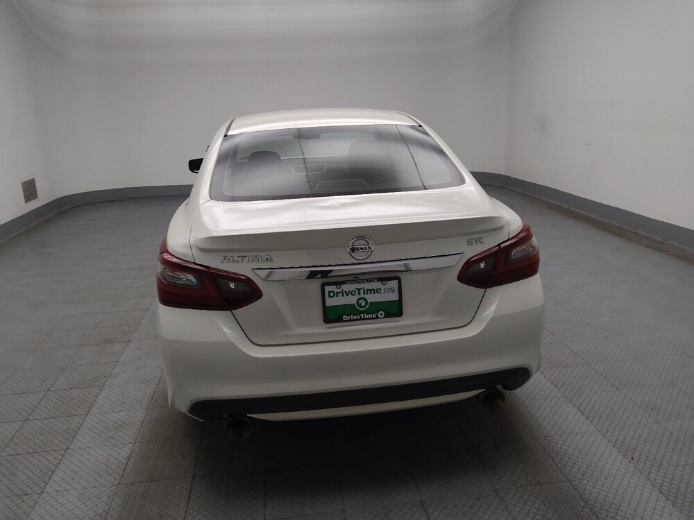 2018 Nissan Altima in Lombard, IL 60148 - 18091682 6