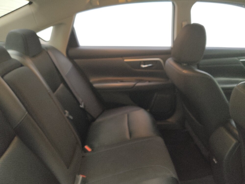 2018 Nissan Altima in Lombard, IL 60148 - 18091682 19