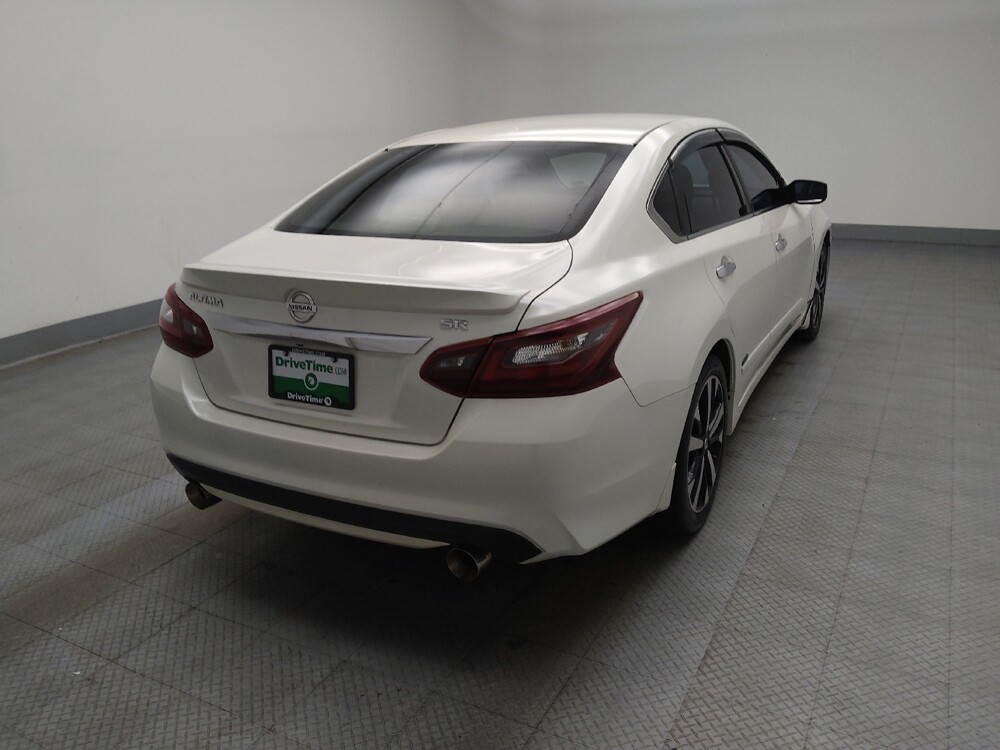 2018 Nissan Altima in Lombard, IL 60148 - 18091682 9