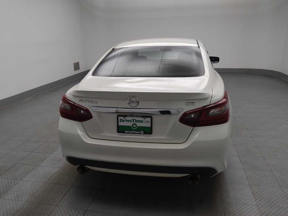 2018 Nissan Altima in Lombard, IL 60148 - 18091682 7