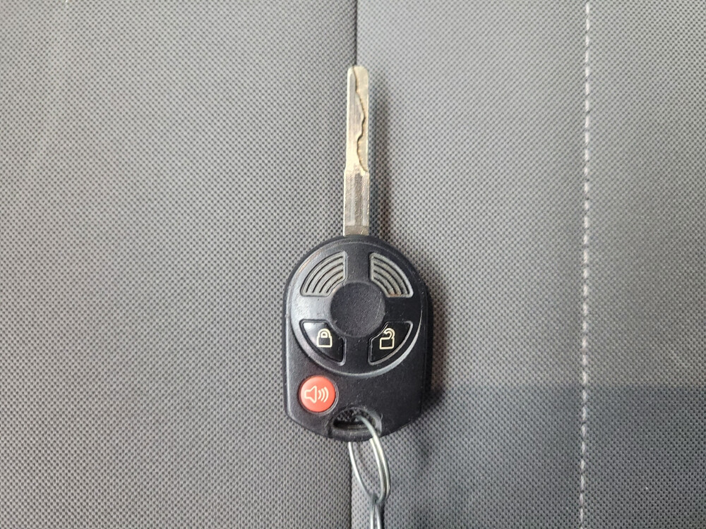 2016 Ford Escape in Mishawaka, IN 46545 - 18091685 32