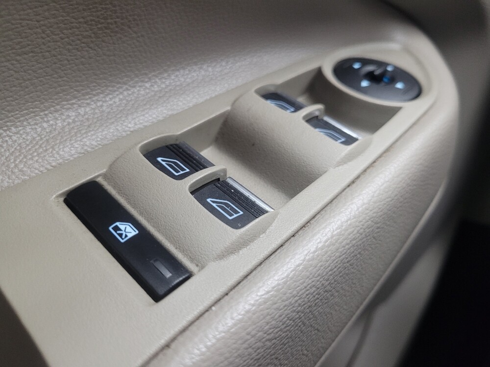 2017 Ford Escape in Indianapolis, IN 46219 - 18091687 27