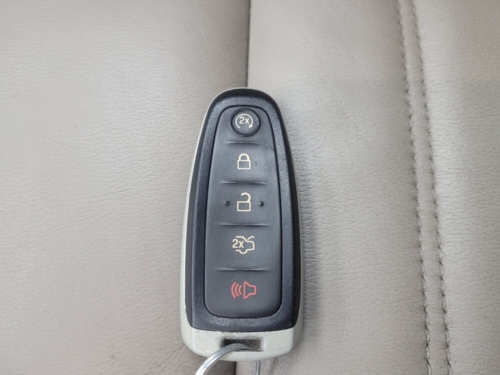 2017 Ford Escape in Indianapolis, IN 46219 - 18091687 32