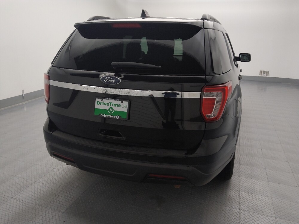 2018 Ford Explorer in St. Louis, MO 63136 - 18091694 7