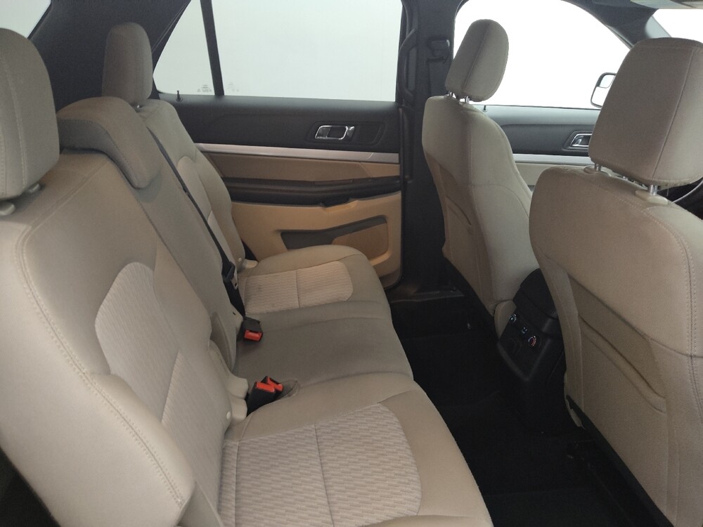 2018 Ford Explorer in St. Louis, MO 63136 - 18091694 19