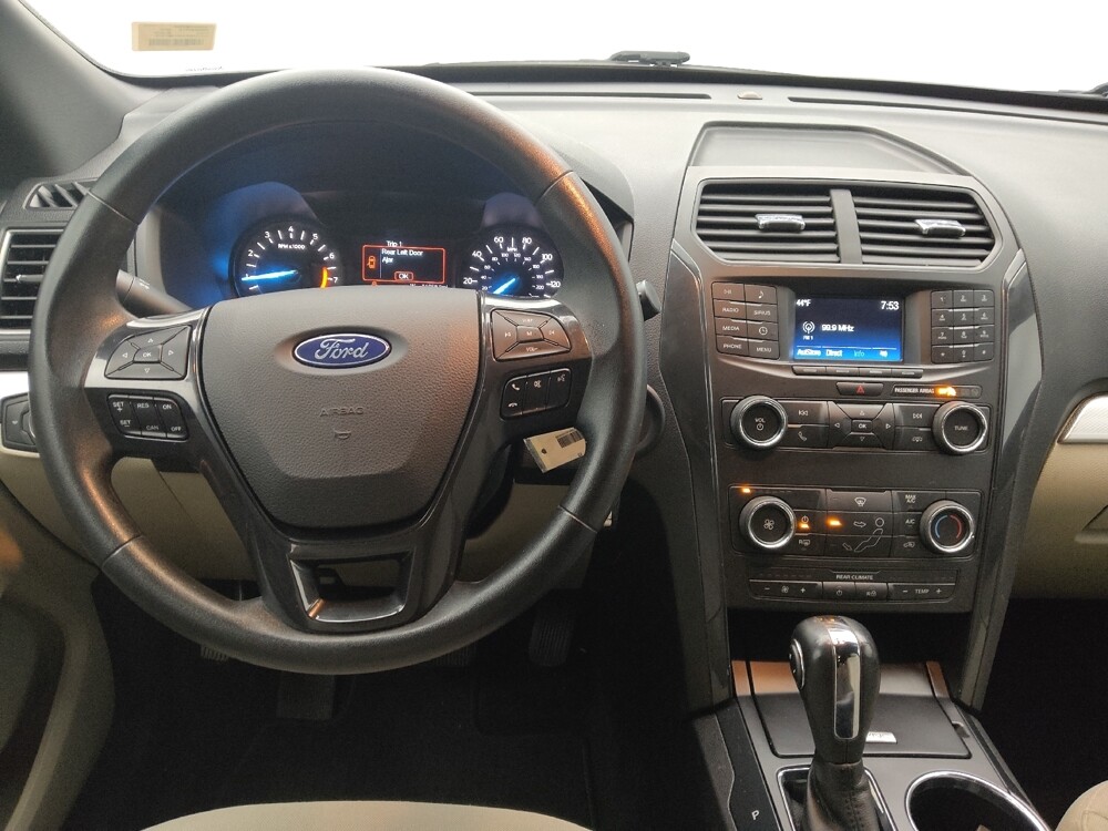 2018 Ford Explorer in St. Louis, MO 63136 - 18091694 22