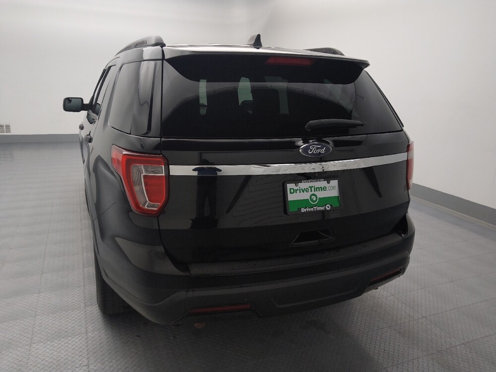 2018 Ford Explorer in St. Louis, MO 63136 - 18091694 6