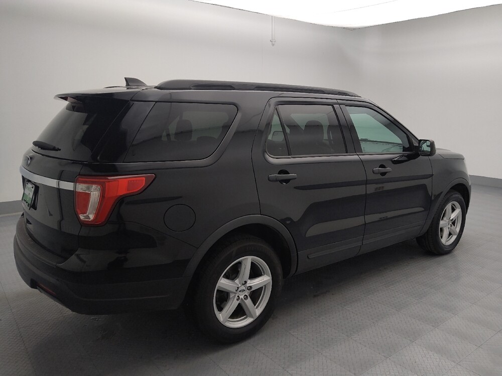 2018 Ford Explorer in St. Louis, MO 63136 - 18091694 10