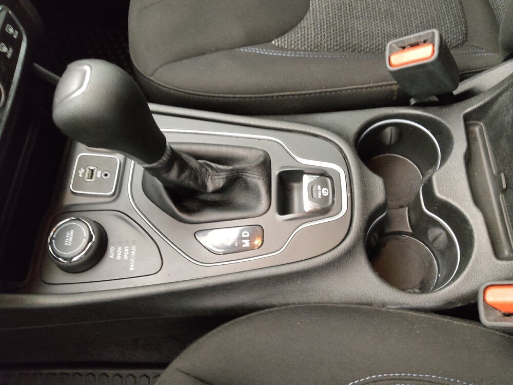 2019 Jeep Cherokee in Wichita, KS 67207 - 18091697 26