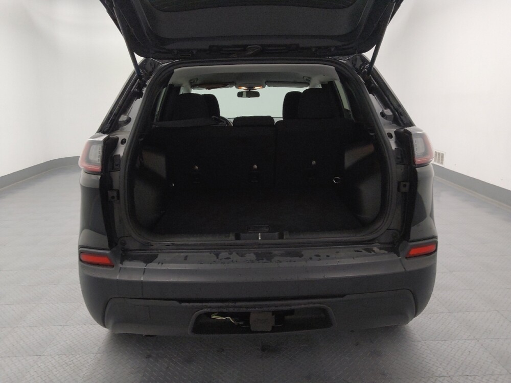 2019 Jeep Cherokee in Wichita, KS 67207 - 18091697 29